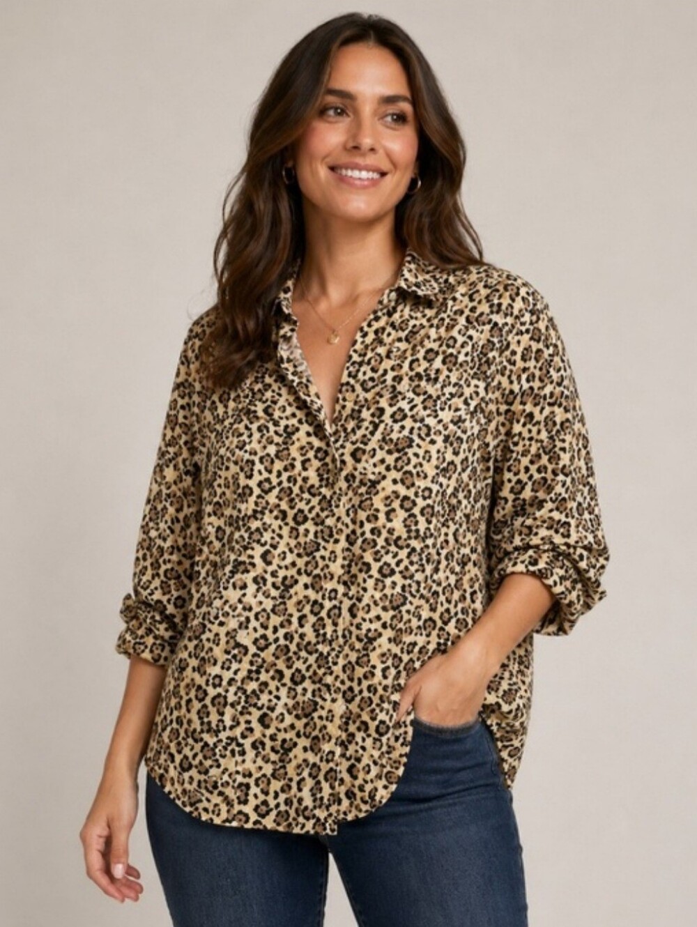Chico's No Iron Leopard Print Button Down Shirt Size 2 100% Cotton Animal Print